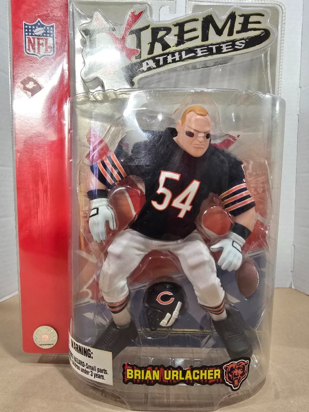 Extreme Athletes Chicago Bears  Brian Urlacher Action Figure Sealed NFL Vintage